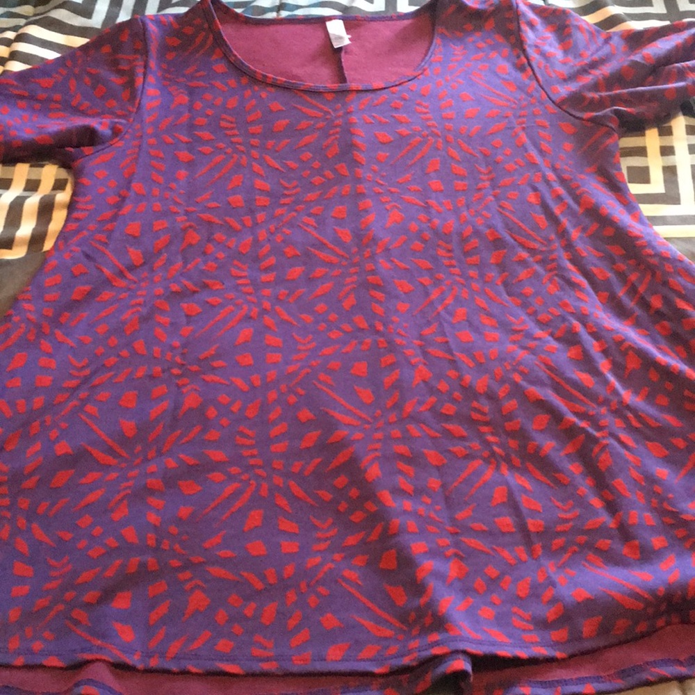LuLaRoe perfect tee, light sweater weight